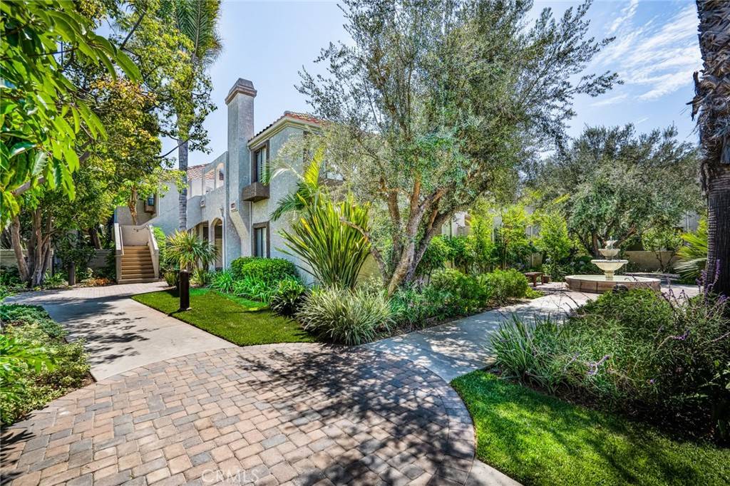 Huntington Beach, CA 92649,4752 Tiara DR #103