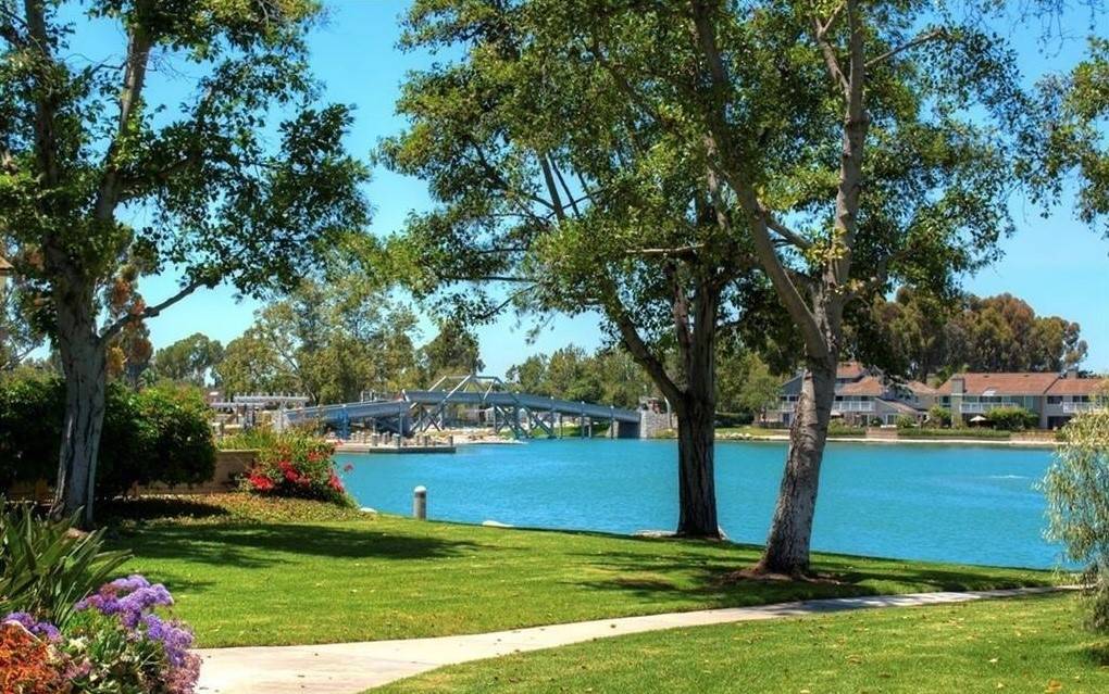 Irvine, CA 92620,29 Lakepines