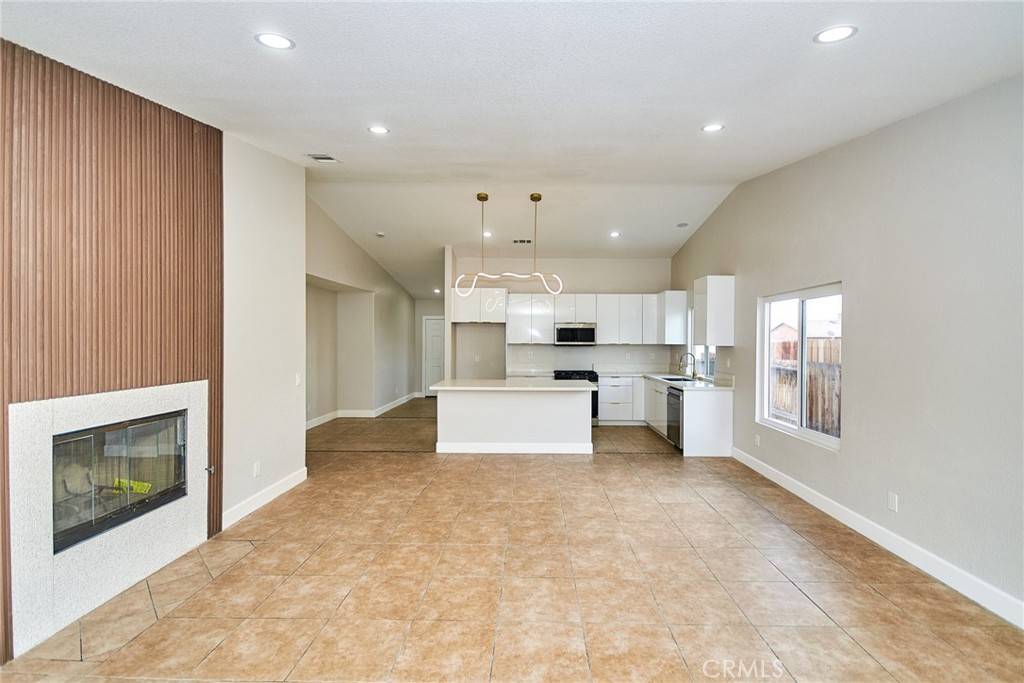 Victorville, CA 92392,13123 Arvila DR