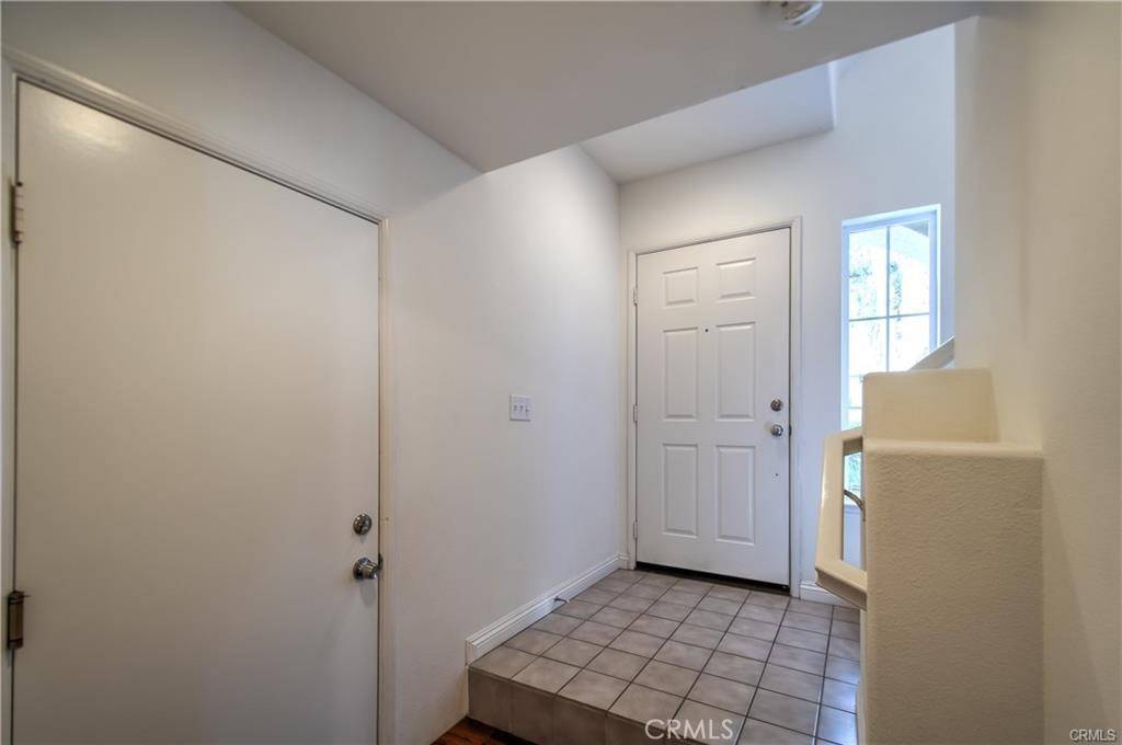 Irvine, CA 92618,8 SILVERMAPLE