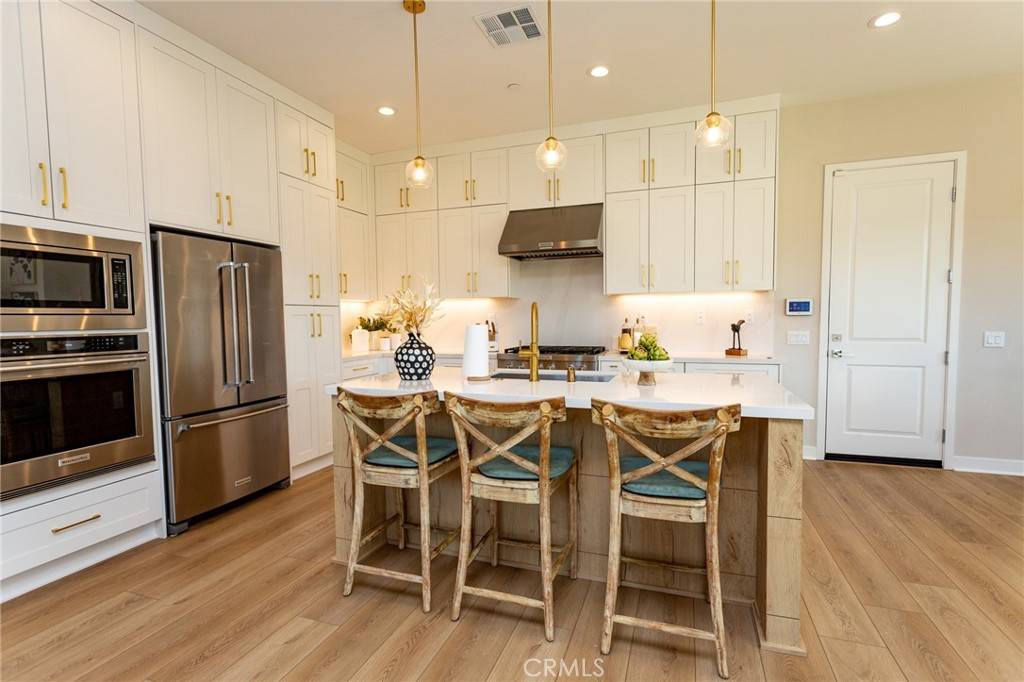 Lake Forest, CA 92630,331 Newton