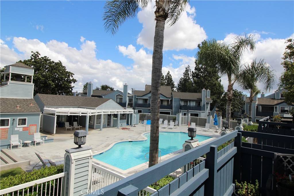 Downey, CA 90242,7312 Quill DR #13