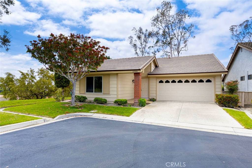 Mission Viejo, CA 92692,23586 Villena