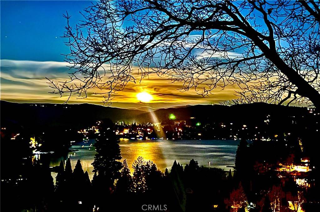 Lake Arrowhead, CA 92352,27550 North Bay RD
