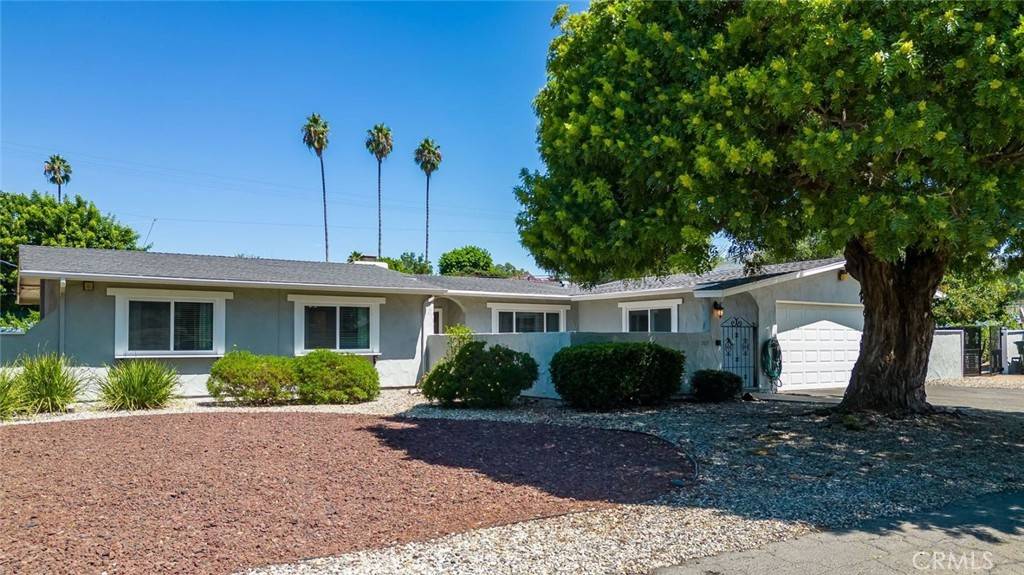 Vista, CA 92084,1365 Bonair RD