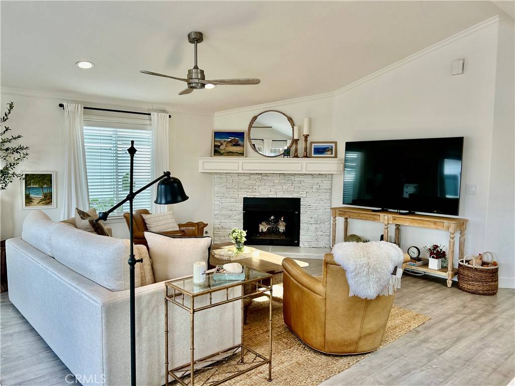 Newport Beach, CA 92660,294 Mayflower Dr