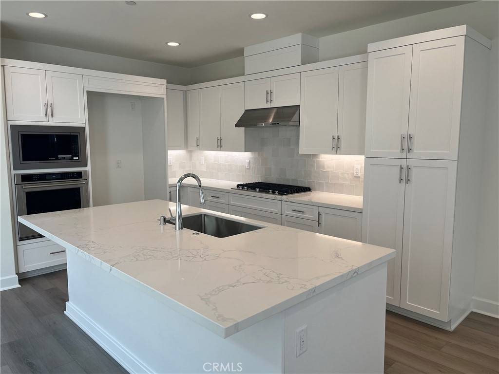 Ventura, CA 93004,10884 Sausalito ST