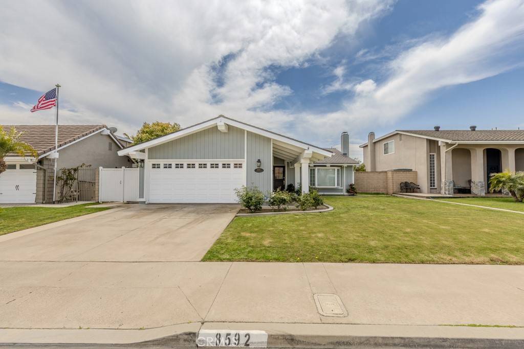 Huntington Beach, CA 92646,8592 Larkport DR