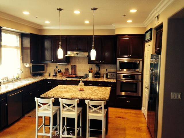 Huntington Beach, CA 92649,5336 Charlotta DR