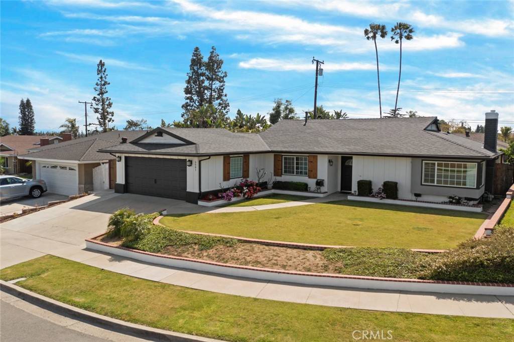 Yorba Linda, CA 92886,5681 Casa Loma AVE