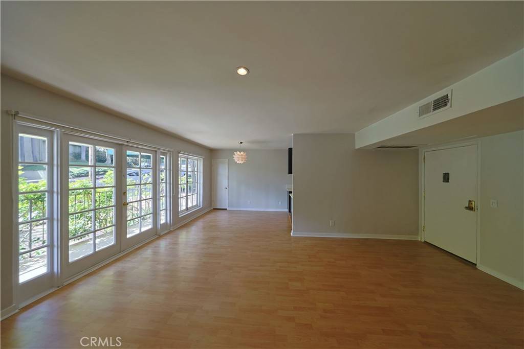 West Hollywood, CA 90069,1010 Palm AVE #101