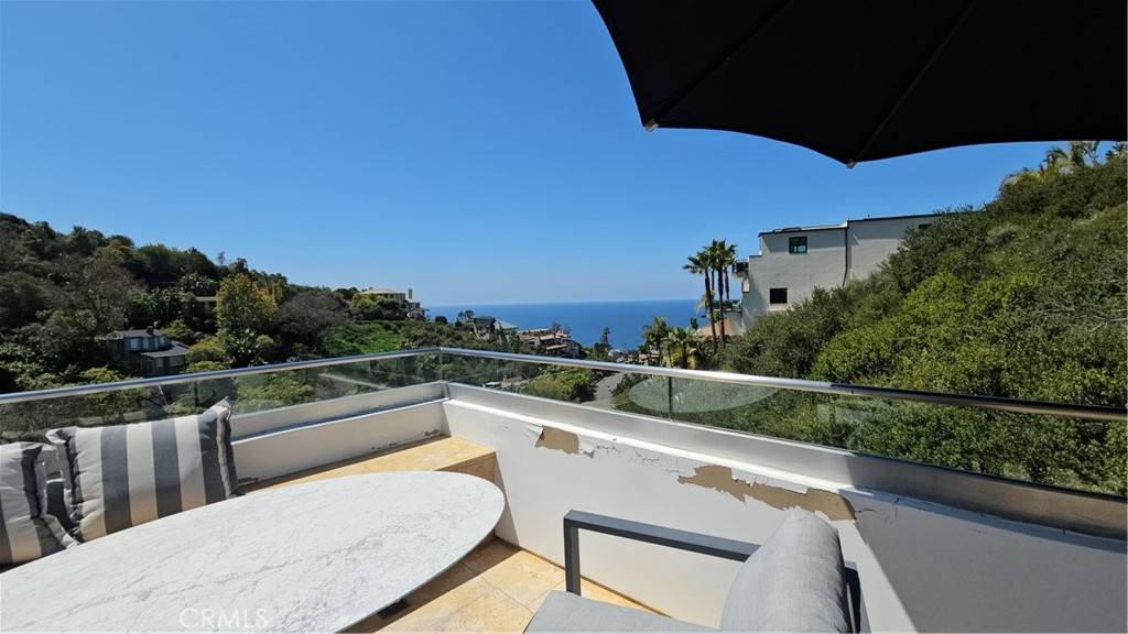 Laguna Beach, CA 92651,829 Diamond ST