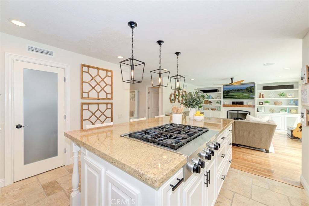 Mission Viejo, CA 92691,26752 Magdalena LN