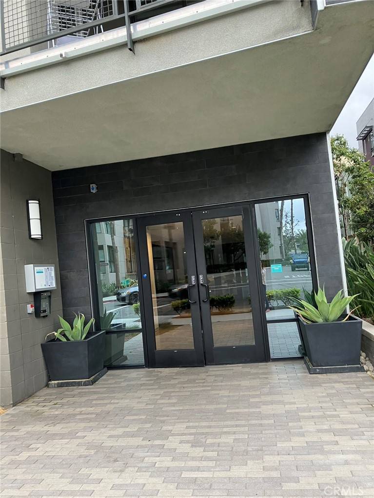 Irvine, CA 92612,1342 Nolita