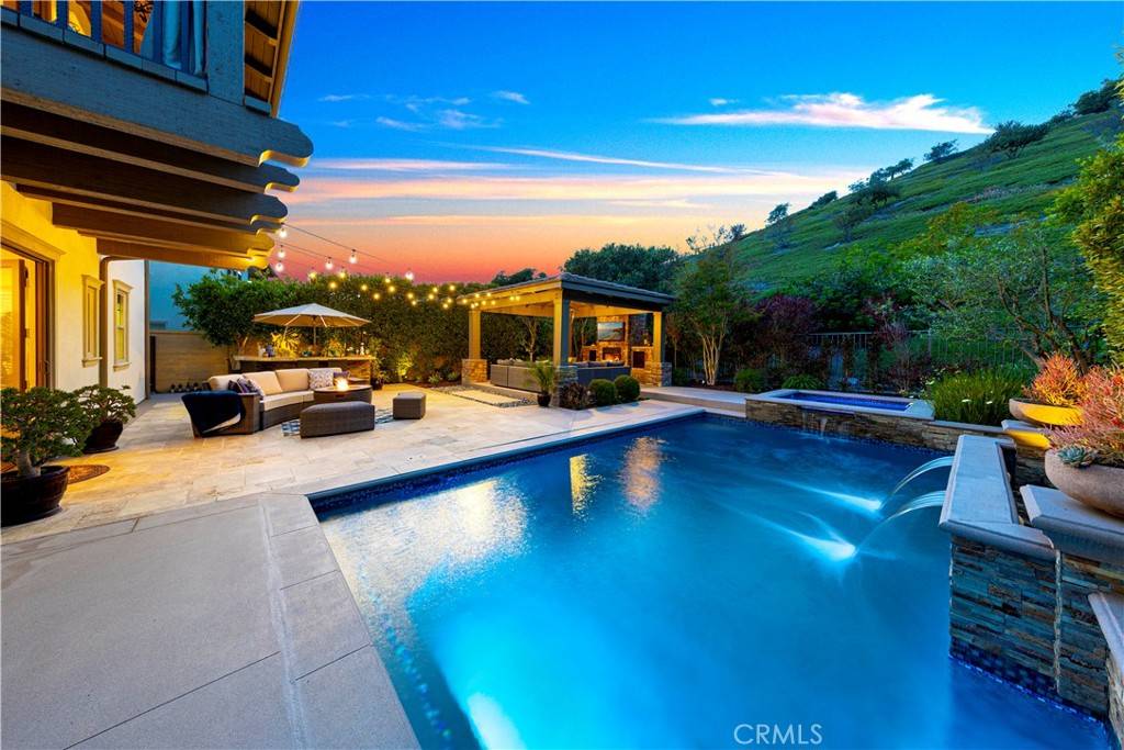 San Clemente, CA 92673,40 Calle Mattis