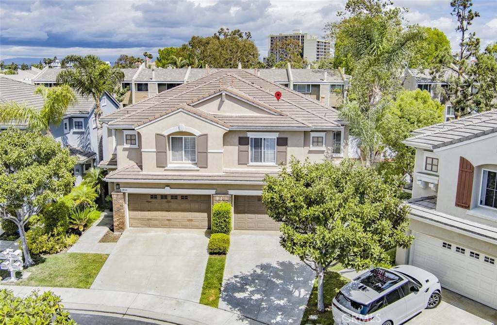 Huntington Beach, CA 92648,18672 Park Meadow LN