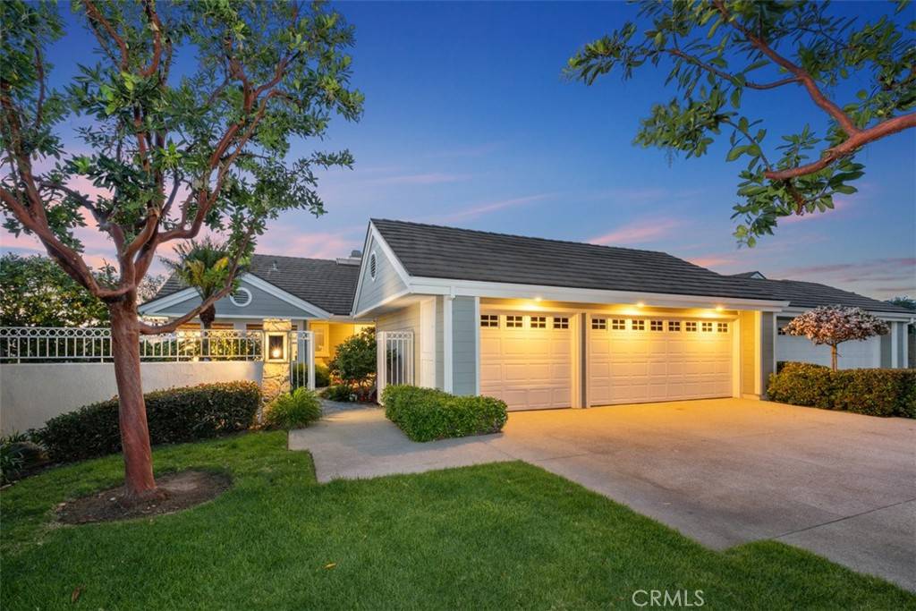 Irvine, CA 92603,8 Carina #39