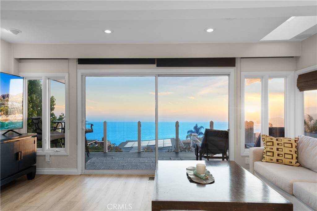 Laguna Beach, CA 92651,1091 La Mirada ST