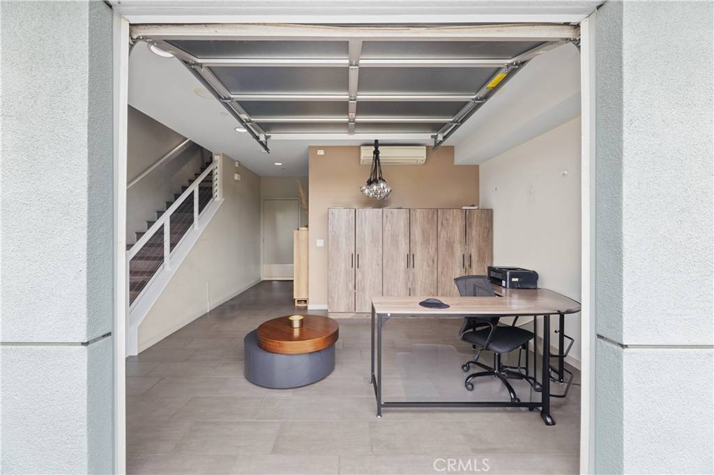 1530 Greenwich WAY Costa Mesa, CA 92627
