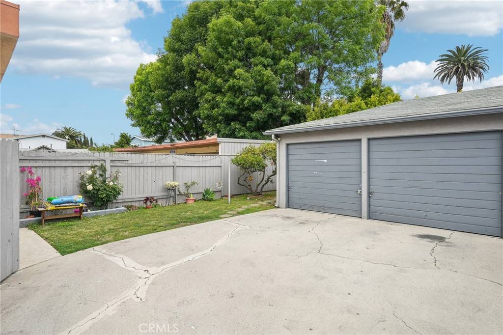 Long Beach, CA 90802,494 Almond AVE