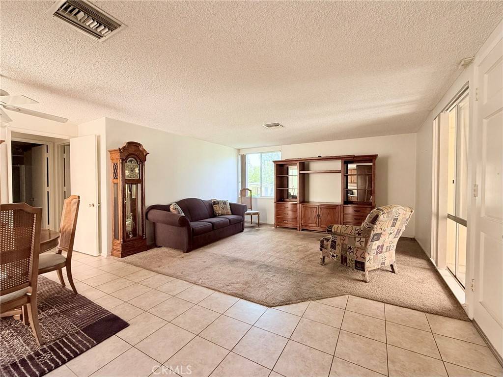 Laguna Woods, CA 92637,215 Avenida Majorca #A