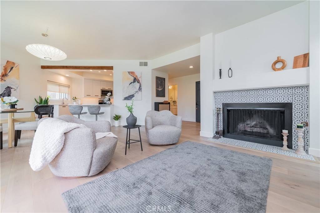 Irvine, CA 92603,2 Highland #1