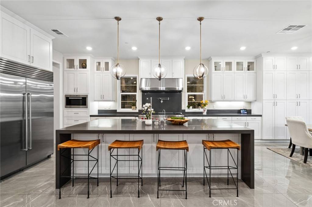 Irvine, CA 92618,56 Claudius CT