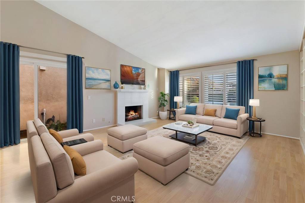 Irvine, CA 92604,38 Deerwood E