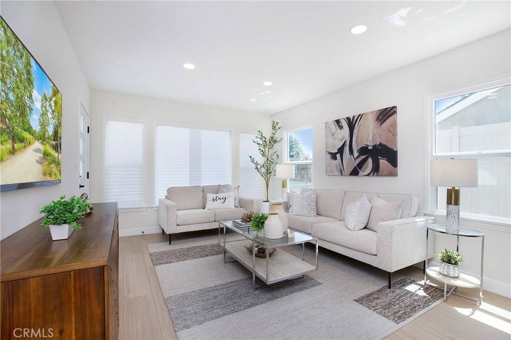 2019 Orange Avenue Costa Mesa, CA 92627