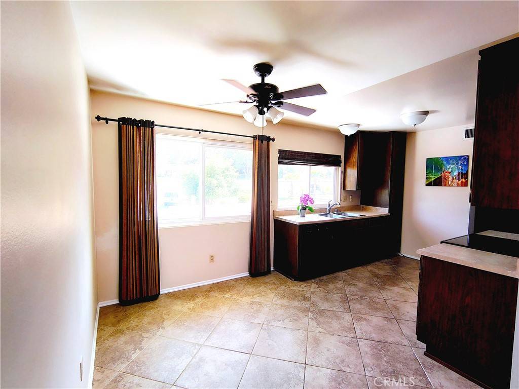 Newhall, CA 91321,26373 Oak Highland DR #E
