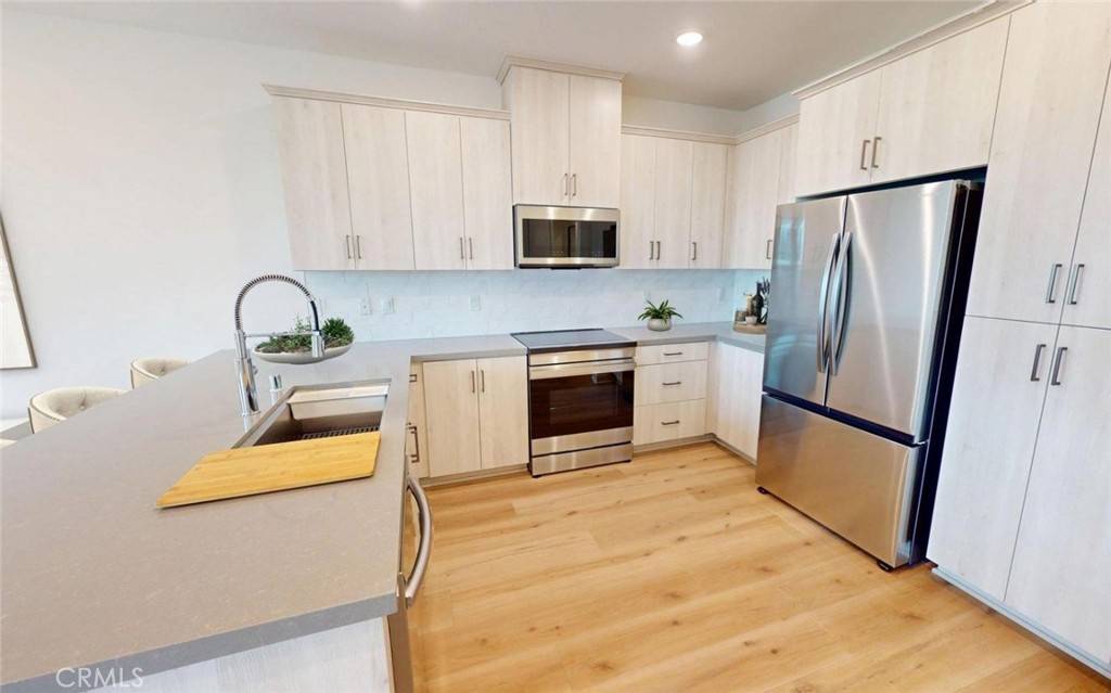 Ontario, CA 91761,3960 E. KENYON PASEO