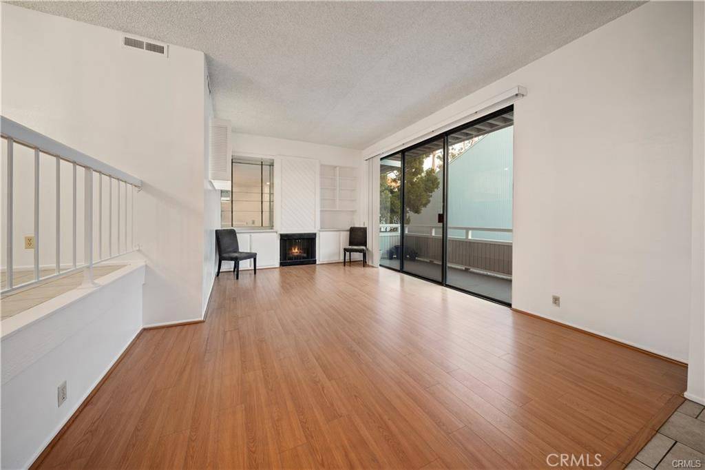 Newport Beach, CA 92663,16 Goodwill CT #37