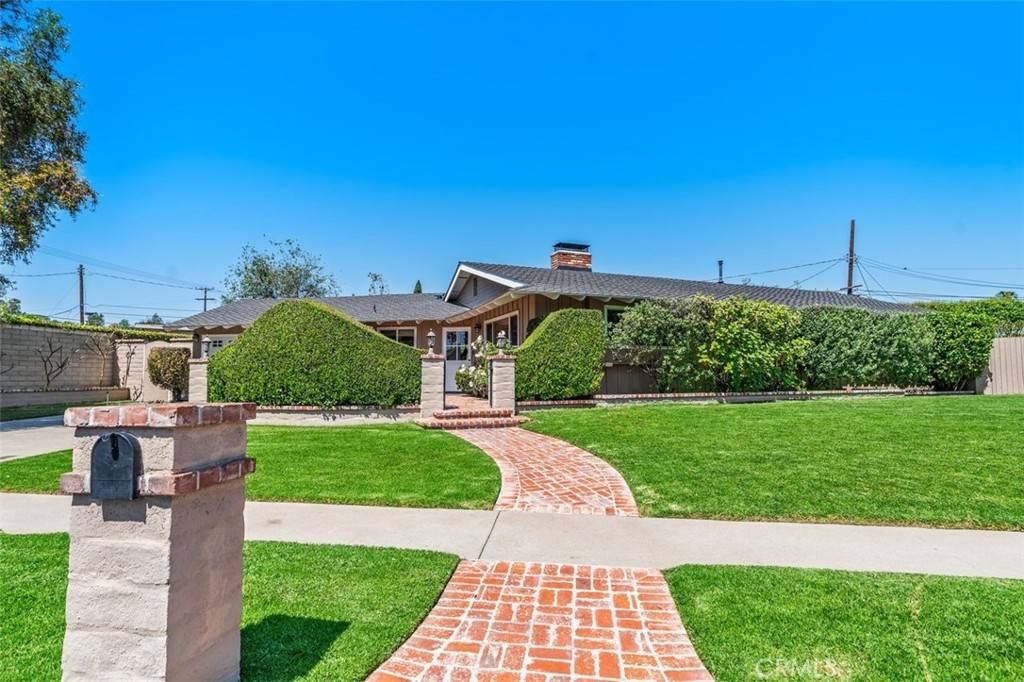 North Tustin, CA 92705,1031 Smoke Tree LN