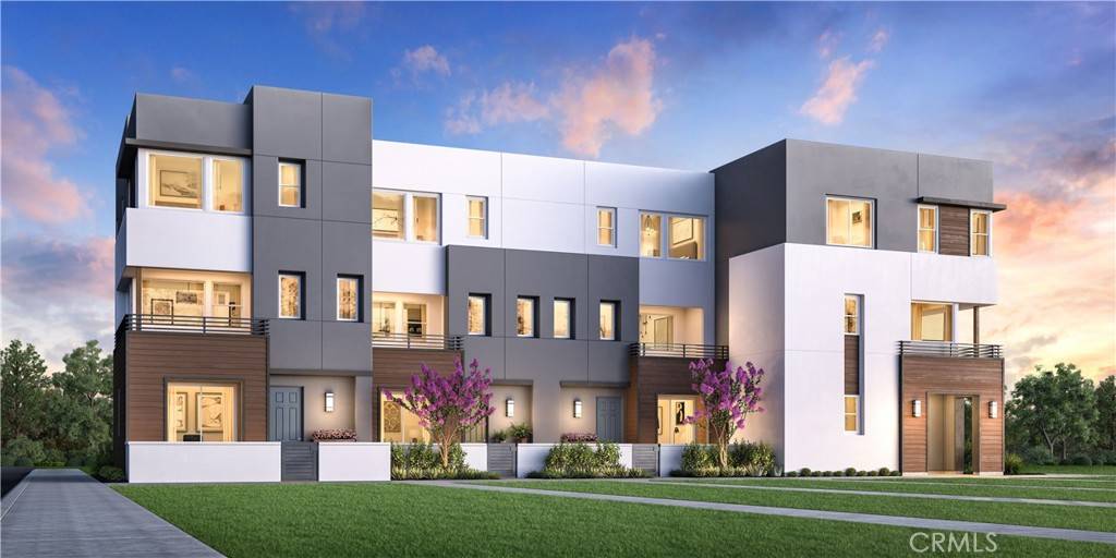 Santa Ana, CA 92705,621 S Lyon ST