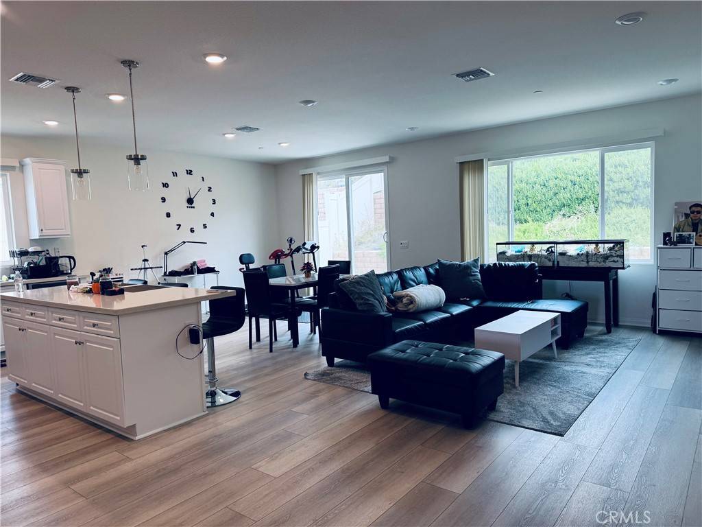 Riverside, CA 92507,19932 Season Grove DR