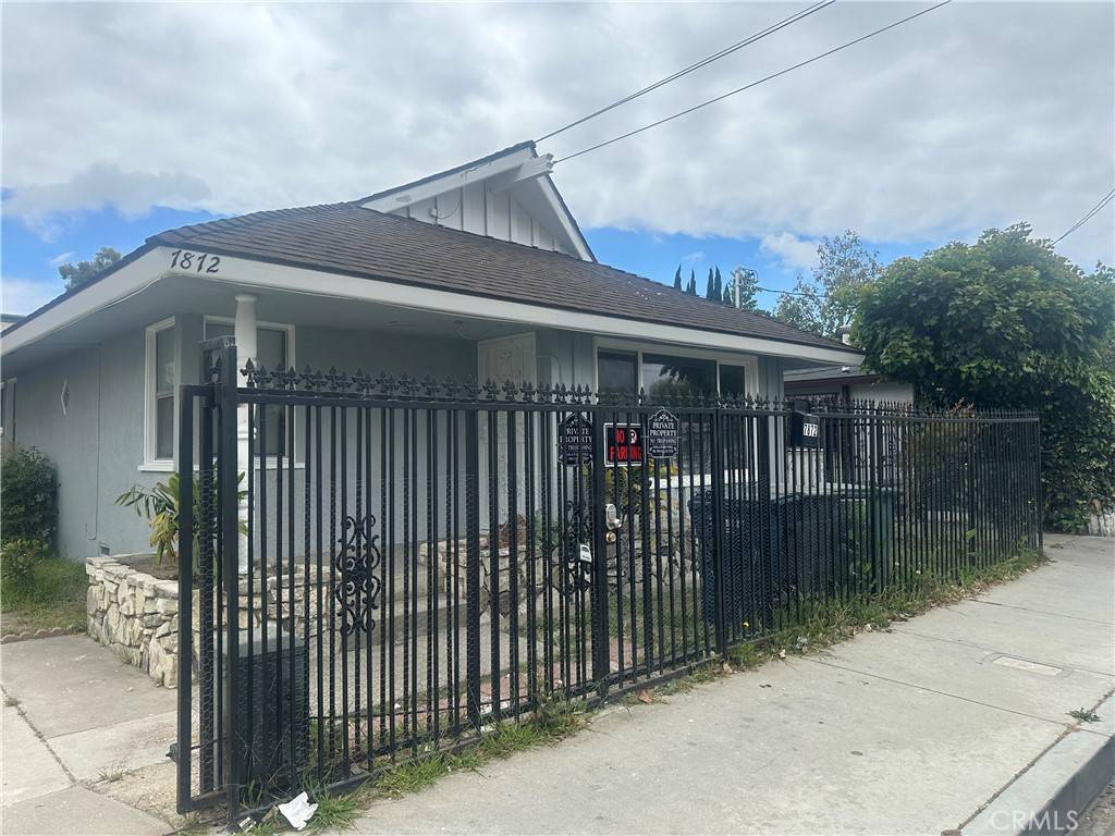 Huntington Beach, CA 92647,7872 Cypress DR