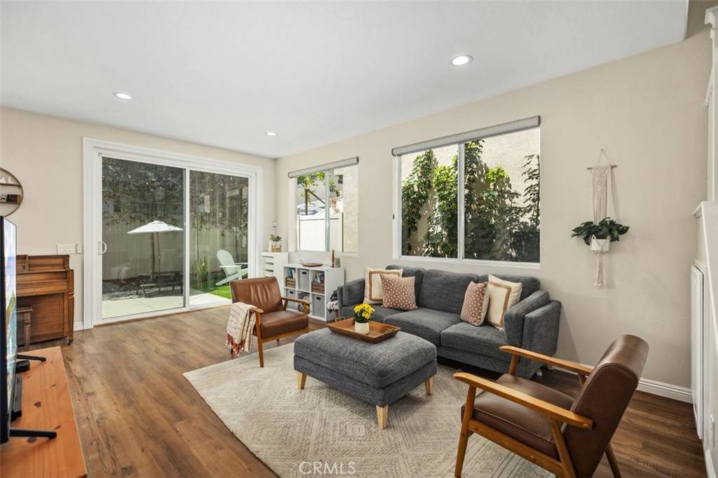 Aliso Viejo, CA 92656,8 Quebec