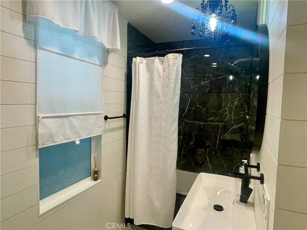 Newport Beach, CA 92663,123 28th ST