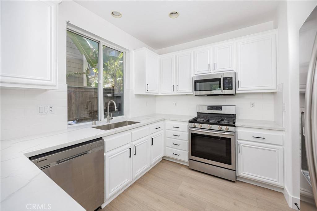 Ladera Ranch, CA 92694,34 Iron Horse