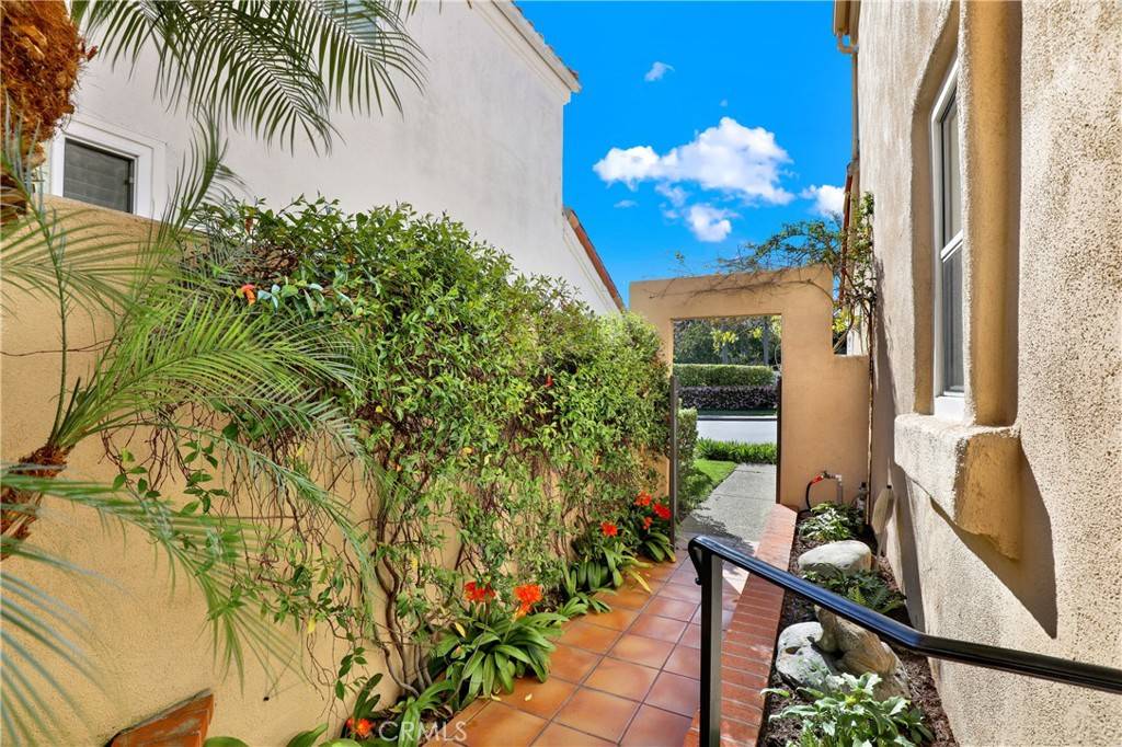 Newport Beach, CA 92660,2 Cormorant CIR