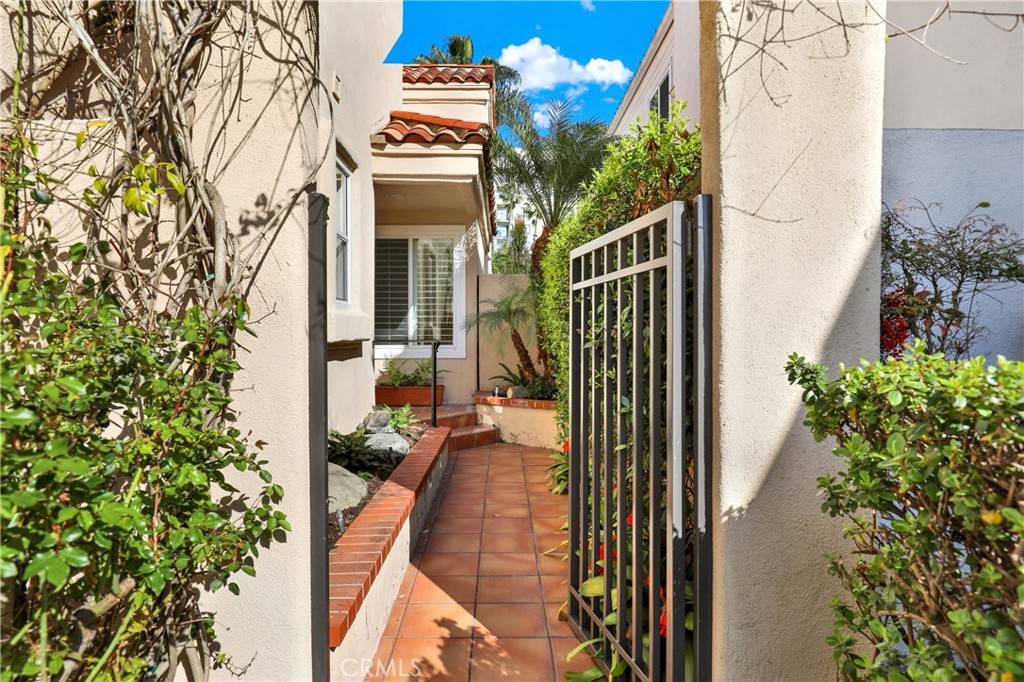 Newport Beach, CA 92660,2 Cormorant CIR