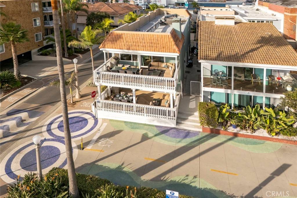 Newport Beach, CA 92661,700 E Oceanfront
