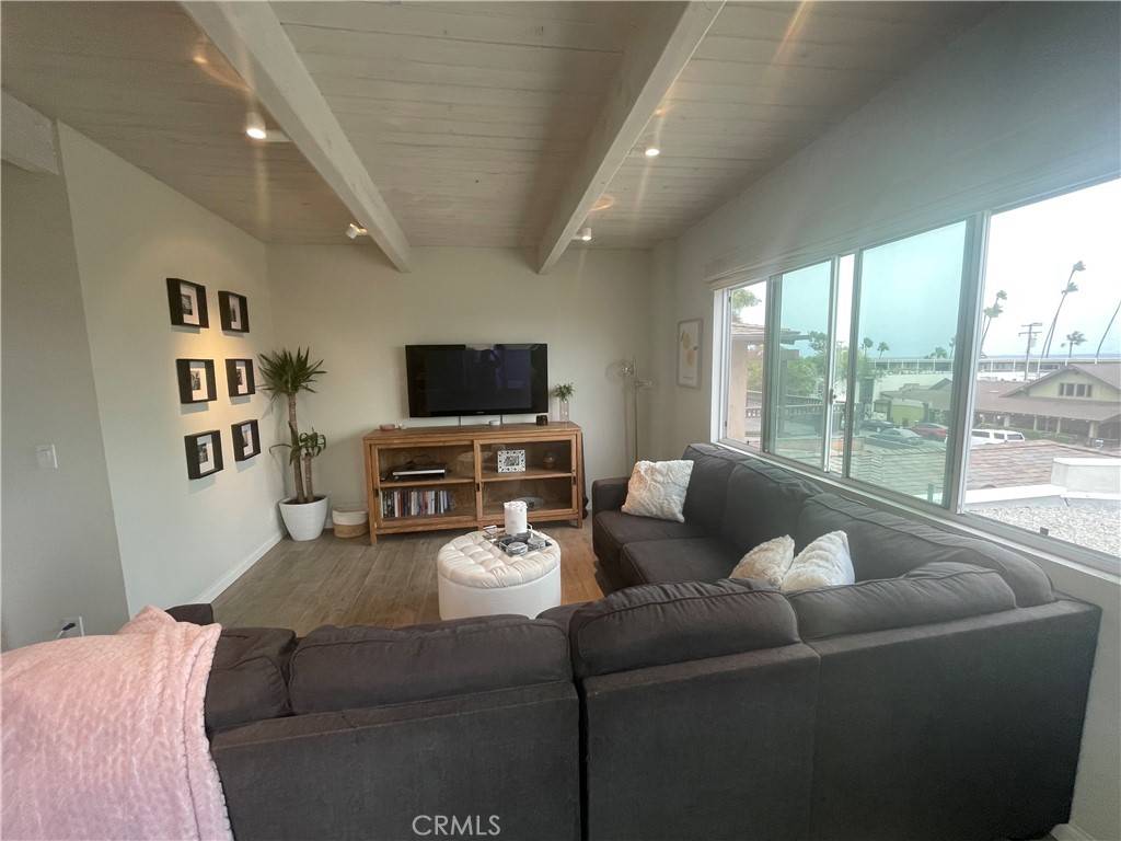 Laguna Beach, CA 92651,353 N Cedar Way #C