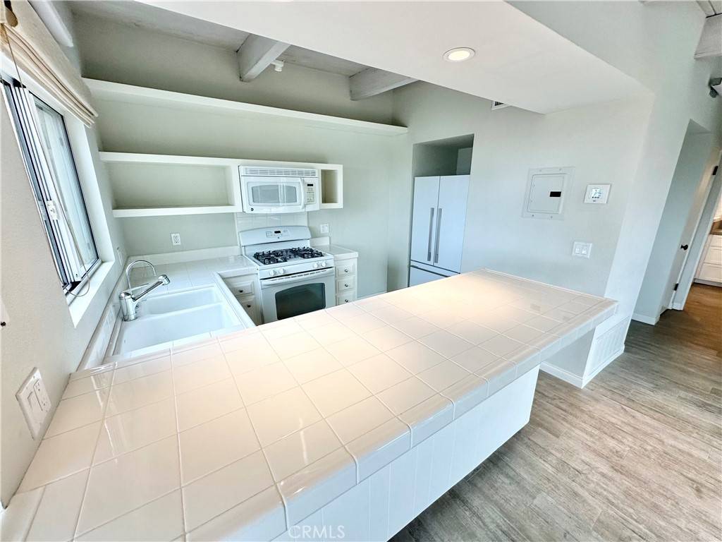 Laguna Beach, CA 92651,353 N Cedar Way #C