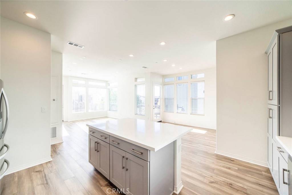 Irvine, CA 92618,209 Merit