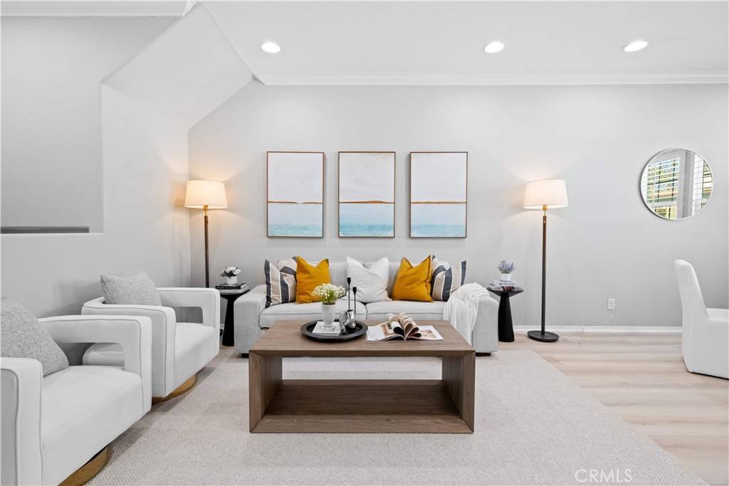 Tustin, CA 92782,15212 Cambridge ST