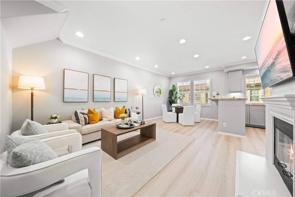 Tustin, CA 92782,15212 Cambridge ST