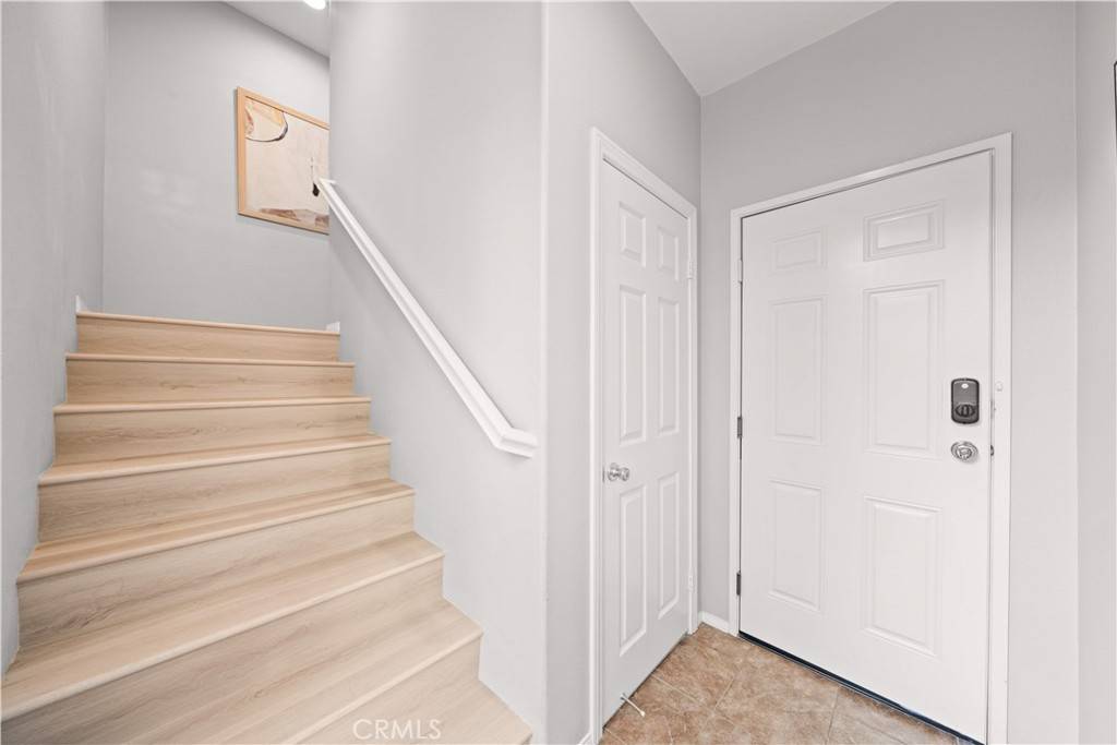 Tustin, CA 92782,15212 Cambridge ST