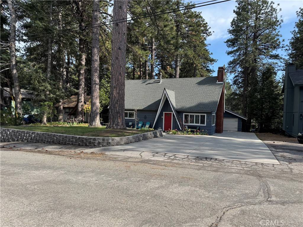Running Springs, CA 92382,31347 Oakleaf DR
