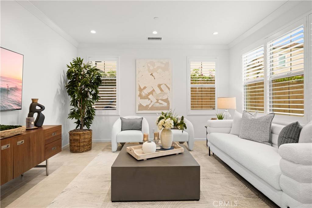 Irvine, CA 92620,91 Decker